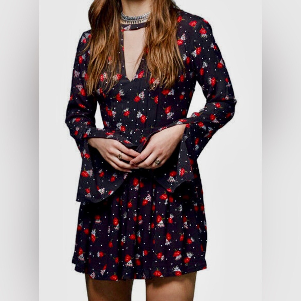Free People Teagan Tegan Long Bell Sleeve Black Floral Mini Dress Size 2 EUC
